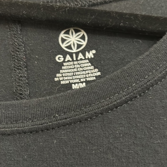 392. Gaiam Tunic Size M - Picture 3 of 5